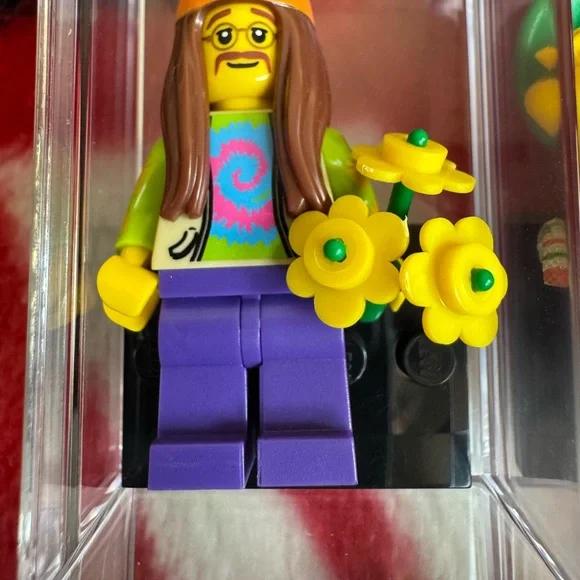 Lego Mini Figure Series 7 Hippie - Picture 1 of 3